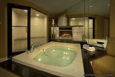 The Champagne Lodge And Luxury Suites Willowbrook Kamer foto